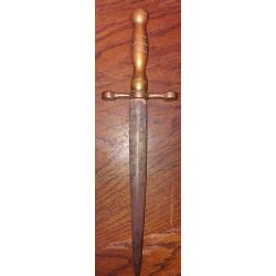 Ancienne dague a identifier