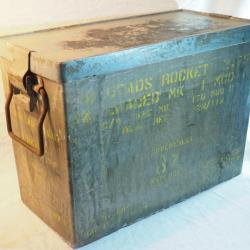 caisse VIDE container &eacute;tanche FIBRE roquettes RCAF - pour avion britannique Typhoon - WWII