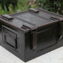 prise de guerre arm&eacute;e belge 1940 caissette munitions l&eacute;g&egrave;res provenance NORMANDIE 1944