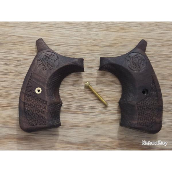 Plaquettes bois noyer Smith & Wesson Safety 38 (V2)