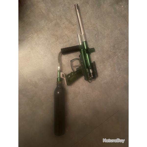 Paint-ball id�al d�butant + bouteille CO2 + r�servoir � billes