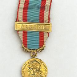 (37.006) M&eacute;daille comm&eacute;morative des op&eacute;rations de s&eacute;curit&eacute; et de maintien de l'ordre