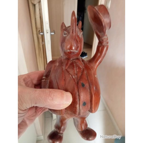 statuette rhinoceros en bois hauteur 22,5 cm