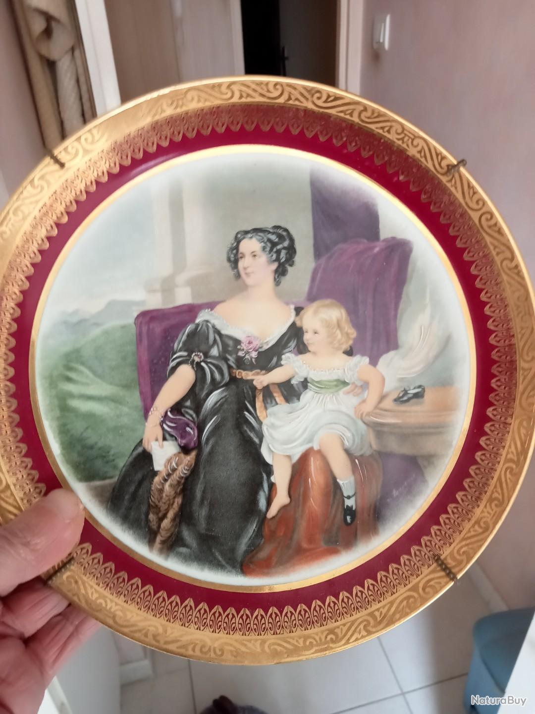 Assiette plate en porcelaine de Limoges