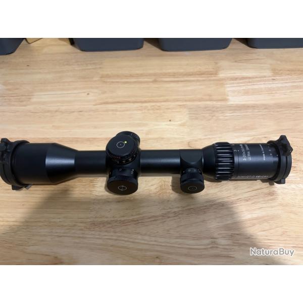 Lunette SCHMIDT & BENDER 3-20x50 PM II Ultra-Short LP ret.P4FL 1 cm DT27 MTC LT/ST CZ CT (1er Plan)