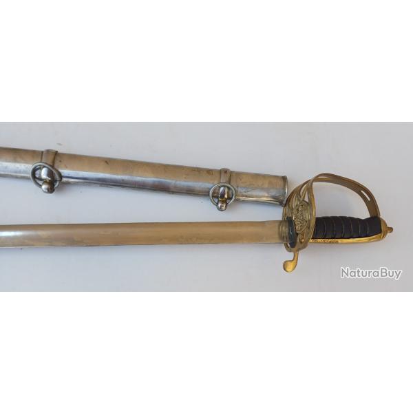 Sabre fantaisie avec son fourreau - tr�s bel �tat