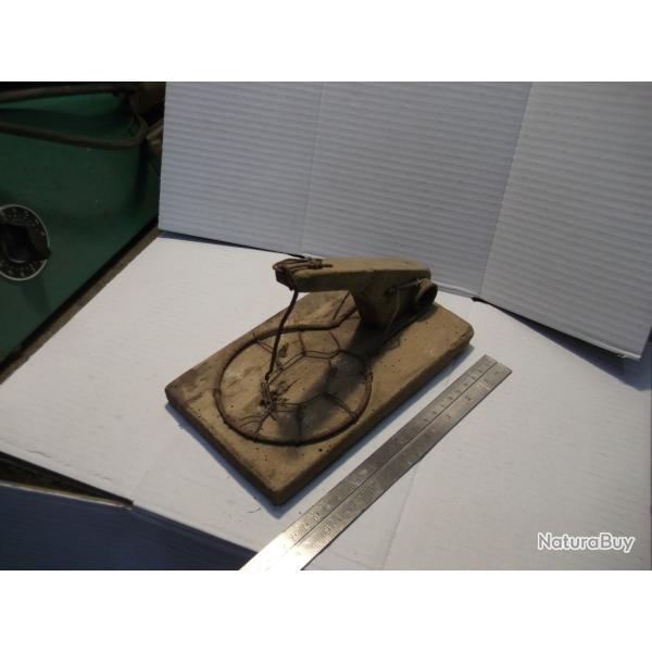 Ancien Pi�ge � souris, en bois et en m�tal