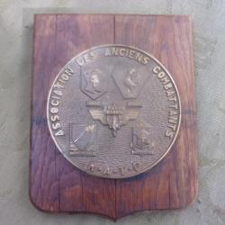 plaque comm&eacute;morative Association des Anciens combattants de la RATP