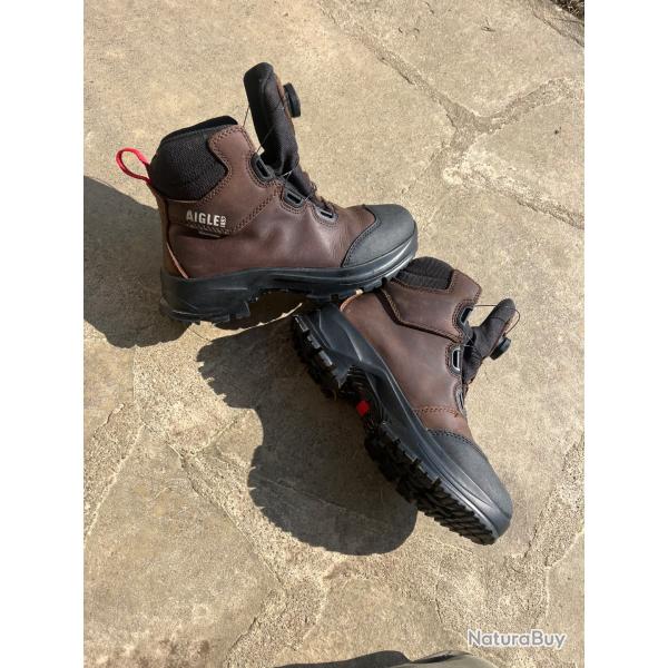 Chaussure marche aigle syst�me lacets corde style boa