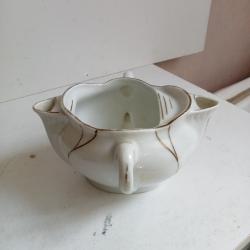 pot en porcelaine hauteur 8 cm x 14 cm