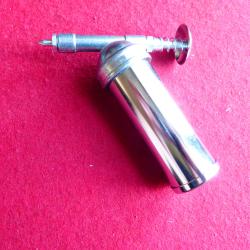 Petite Pompe &agrave; graisse  mod&egrave;le en m&eacute;tal avec embout aluminum NEUVE