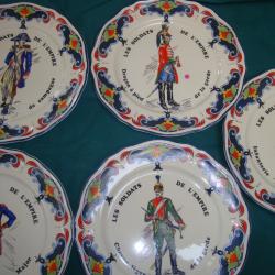 LOT DE 5 ASSIETTES THEME MILITAIRE 1er EMPIRE