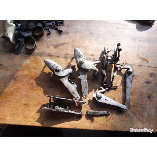 pieces d�tach�es platines vis pontet fusils poudre noire