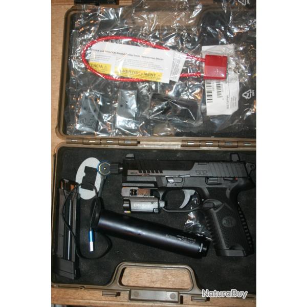 Pistolet FN 502 TACTICAL BLACK 4,6"  calibre 22lr