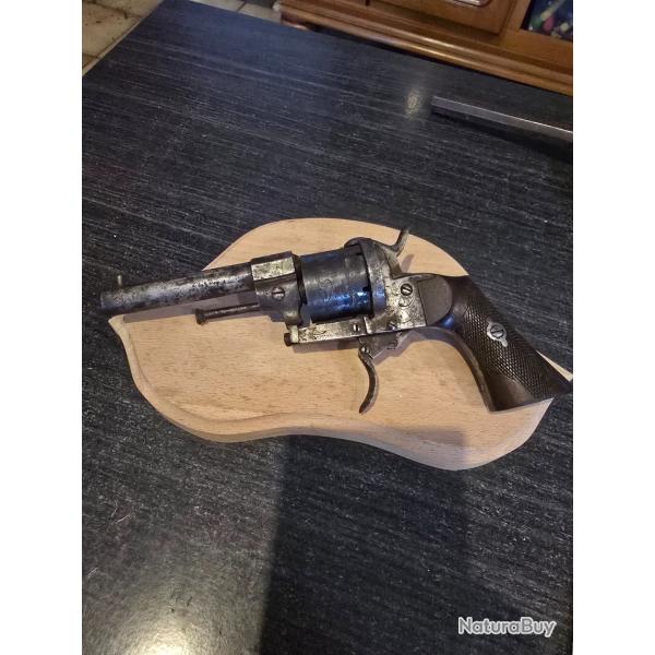 Revolver a broche 10 mm type lefaucheux