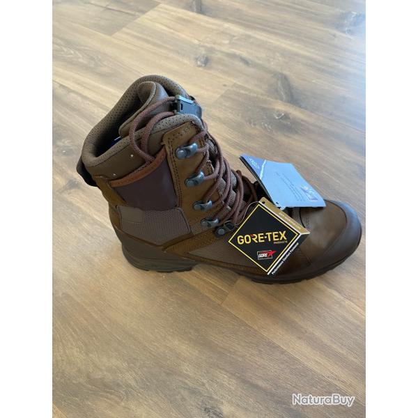 Chaussure haix neuves