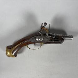Pistolet de voyage &agrave; silex XVIIIeme siecle circa 1750