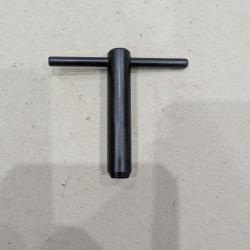 Cl&eacute; &agrave; chemin&eacute;e en T