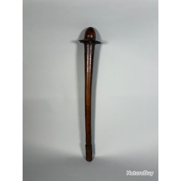 Massue casse-t�te de guerre phallique, Kanak, Nouvelle Cal�donie