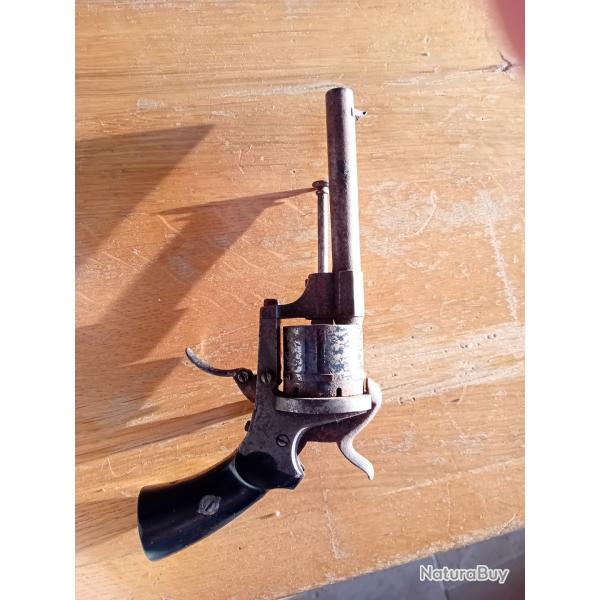 pistolet a broche