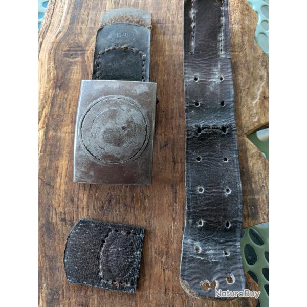 Vends boucle de ceinture.