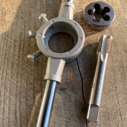 5/8 24 UNEF taraud, fili&egrave;re, tourne-&agrave;-gauche