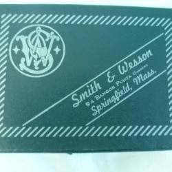 Ancienne bo&icirc;te cartonn&eacute;e pour paire de menottes Smith & Wesson