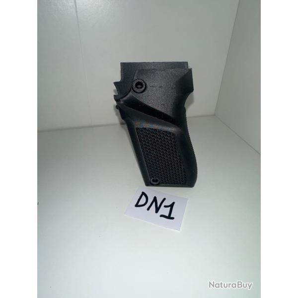 (DN1) Crosse noire droitier pour pistolet Unique 22lr mod�le D et E.