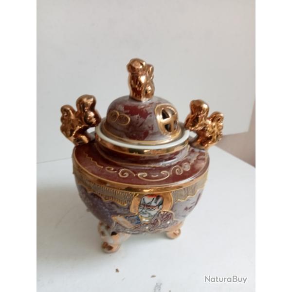 parfumeur en porcelaine de chine hauteur 18 cm x 14 cm