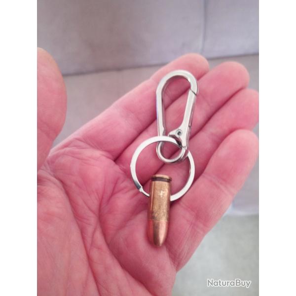 Porte clef mousqueton avec balle de 9 mm neutralis�