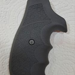 Poign&eacute;e Polym&egrave;re ergonomique pour r&eacute;volvers TAURUS et S&W