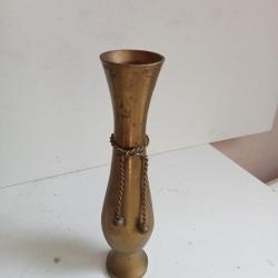 vase soliflore en laiton hauteur 18,5 cm