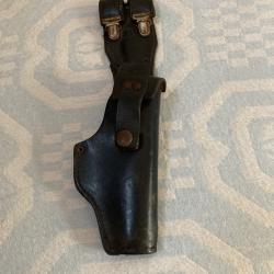 Holters en cuir pour pistolet 38  16cm de long et 8'5 au plus large