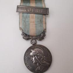 une m&eacute;daille coloniale algerie