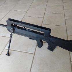 TR&Egrave;S RARE FAMAS &agrave; plomb 7,5 joules