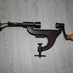 sertisseur a cartouche de cal 12 et un amorceur desamorceur cal 12 vendu sans cartouches