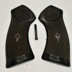 PAIRE DE PLAQUETTES ORIGINALES DE REVOLVER WELBLEY MKIV