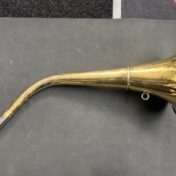 Corne en laition 50cm a vendre aux ench&egrave;re destockage chasse armurerie