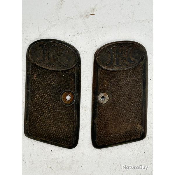 PAIRE DE PLAQUETTES ORIGINALES DE PISTOLET BROWNING 1906 - 1er TYPE