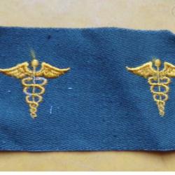 ARMEE AMERICAINE U.S : TISSU SERVICE DE SANTE&nbsp; DE L'ARMEE U.S&nbsp;  ,&nbsp;ETAT VOIR PHOTO&nbsp; . POUR TOUT RENSE