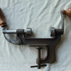 Sertisseur solide avec lissoir calibre 12.