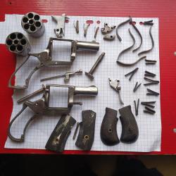 Lot de pi&egrave;ces bulldog 320