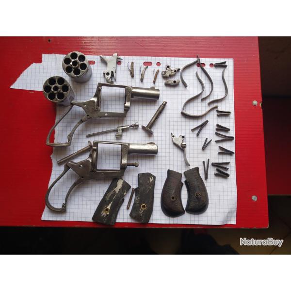 Lot de pi�ces bulldog 320