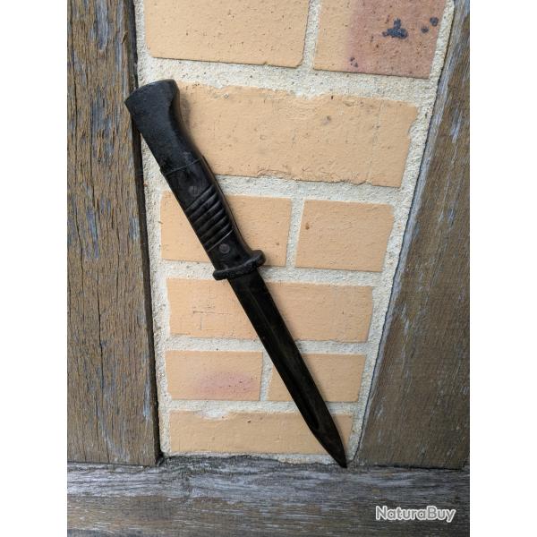 Vends ba�onnette Allemande.ww2, compl�te,avec fourreau.