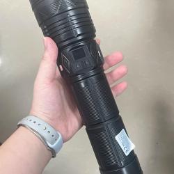 LAMPE TORCHE 200 000 Lumens ULTRA PUISSANTE.....ENCHERE 1 EURO