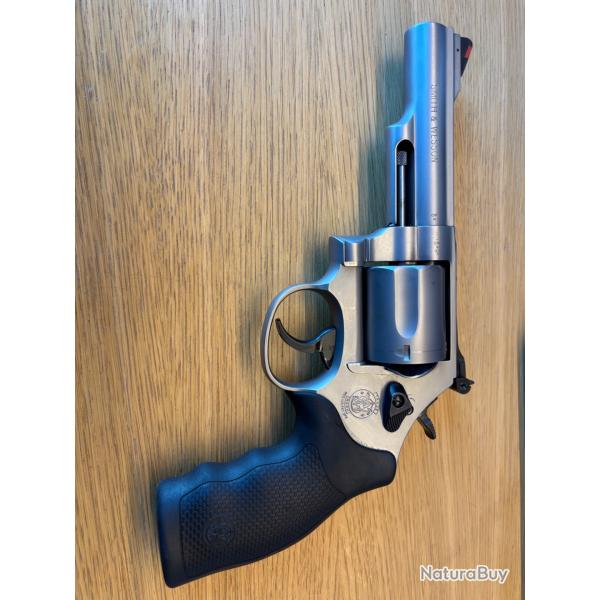 Revolver Smith Wesson 69 Combat Magnum 4 pouces 1/4 calibre 44 magnum