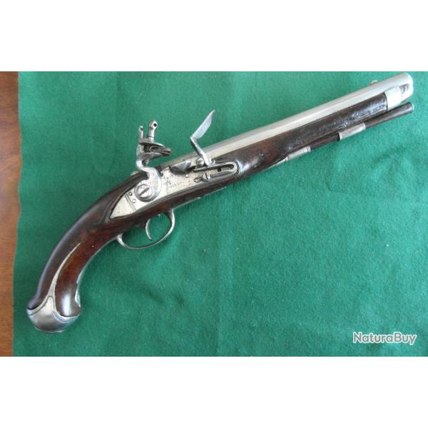 Pistolet pr�r�glementaite type 1733 de P.Girard � St Etienne