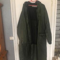 VESTE DE pluie longue avec capuche,  taille 3xl neuf kaki pas d utilise