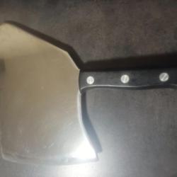 Couperet forg&eacute; *poids 1 kilos 650  Bargoin l' enclume ancienne fabrication  !!