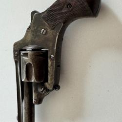 Revolver &agrave; brisure